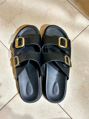 Black Double-Buckle Sandals Like New